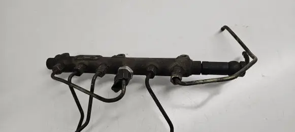 KIA Sorento Fuel main line pipe