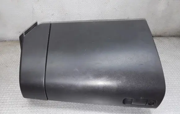 Mazda 3 I Glove box
