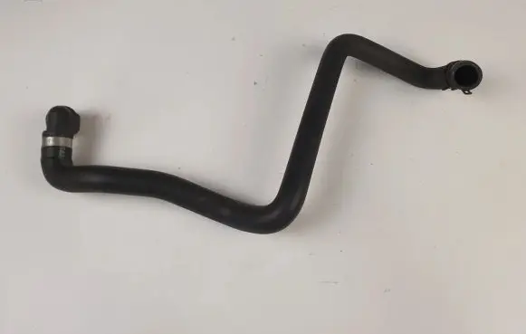 Mercedes-Benz CLA C117 X117 W117 Engine coolant pipe/hose A2468303096