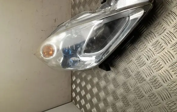 Nissan Leaf I (ZE0) Headlight/headlamp A1K3100001