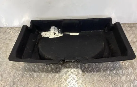 Volvo XC90 Trunk bottom trim panel 