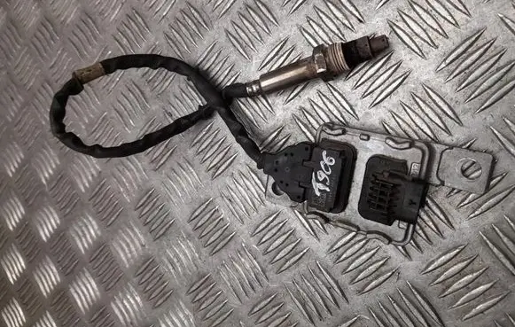 Volkswagen Touareg II Lambda probe sensor 059907807AC