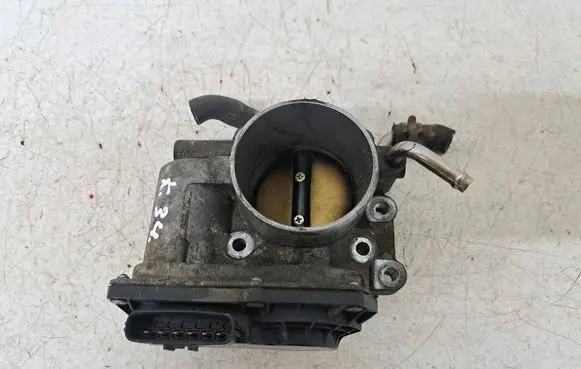 Toyota Avensis T250 Throttle valve 2203028050