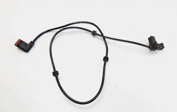 Mercedes-Benz E W212 ABS rear brake sensor A0395452628 A2125401705