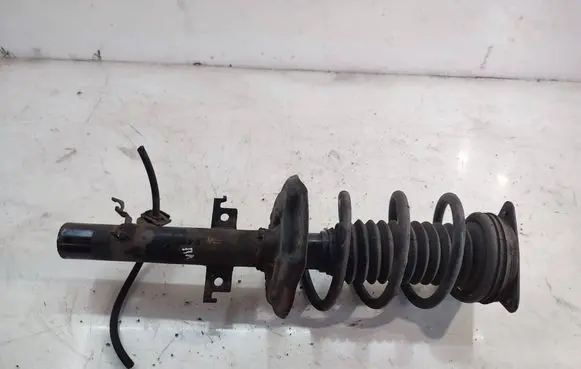Nissan X-Trail T32 Front shock absorber with coil spring