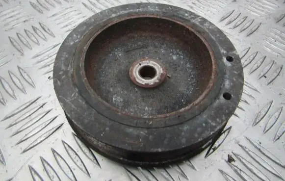 Renault Megane I Crankshaft pulley 7700113818