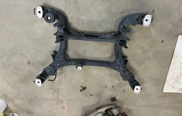 Audi Q7 4M Rear subframe 4M0500025