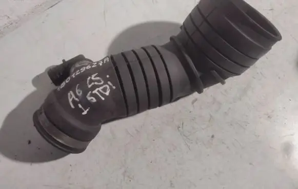 Audi A6 S6 C5 4B Turbo air intake inlet pipe/hose 4B0129627A