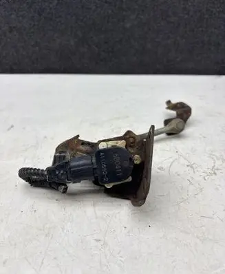 Mitsubishi Outlander Headlight/headlamp level sensor 8303A052