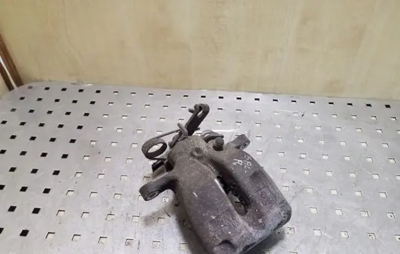 Volkswagen Phaeton Rear brake caliper