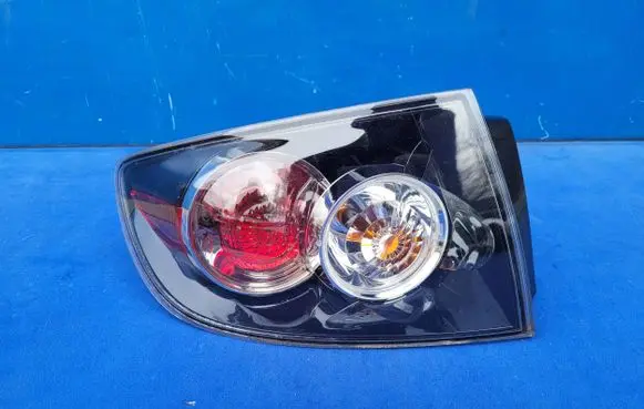Mazda 3 I Rear/tail lights BR5H51160