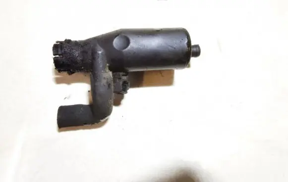 Renault Kangoo I Breather/breather pipe/hose 7700874589