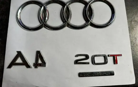 Audi A4 S4 B7 8E 8H Manufacturers badge/model letters