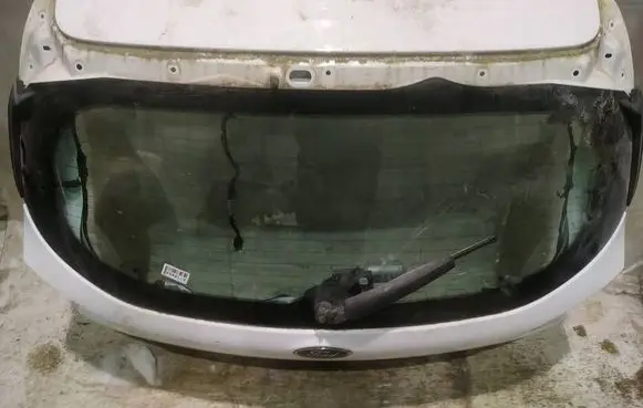 Ford Fiesta Tailgate/trunk/boot lid BALTAS