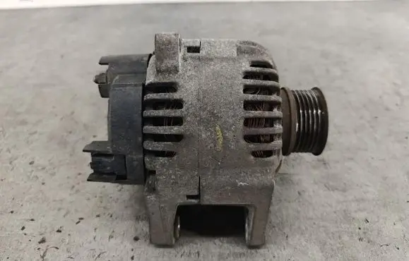 Renault Megane II Generator/alternator 8200323126TG11C027