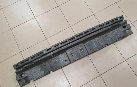 Front bumper foam support bar