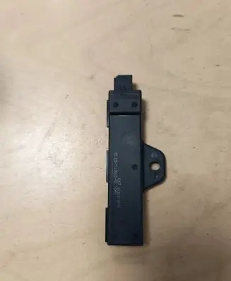 BMW X5 F15 Antenna control unit 6520922083202 65209220832 9220832