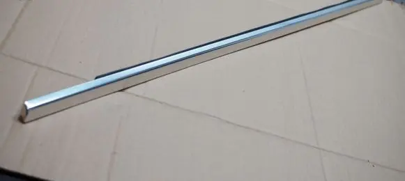 Volkswagen Touareg II Rubber seal loading door window/glass 