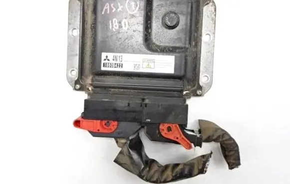Mitsubishi ASX Engine control unit/module 1860B422 2758008907 4M13