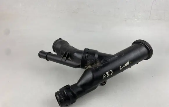 Volkswagen PASSAT B8 Engine coolant pipe/hose 04L121026 04L121026Q