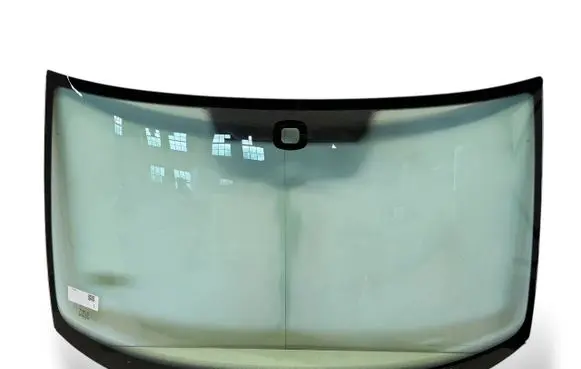 Skoda Yeti (5L) Front windscreen/windshield window 5L0845011B LAMINATEDsolar GREENshade