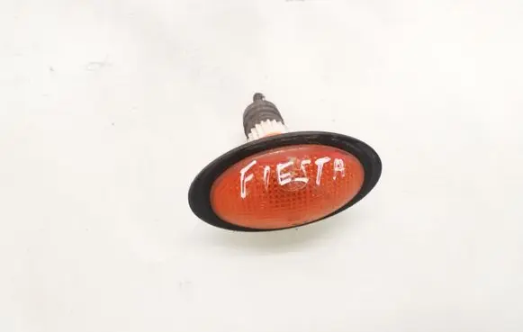 Ford Fiesta Front fender indicator light