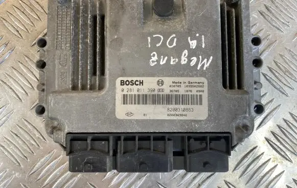 Renault Megane II Engine control unit/module 0281011390 8200349846 8200310863