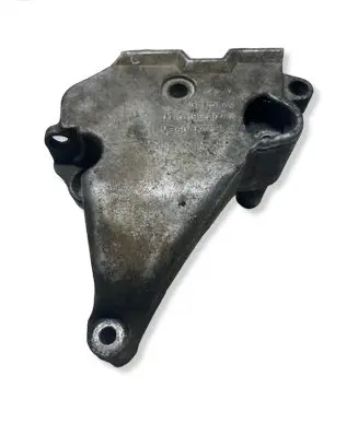Seat Leon (1P) Engine mounting bracket 03G199207B V360KTS2