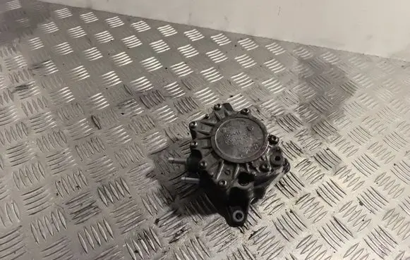 Volkswagen PASSAT B6 Vacuum pump 03G145209C