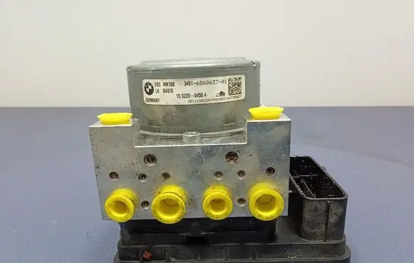 BMW 7 F01 F02 F03 F04 ABS Pump 6868638