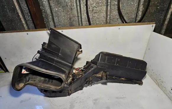 Volkswagen II LT Interior heater climate box assembly housing 650565D