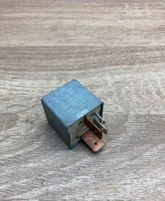 Volkswagen PASSAT B3 Other relay 357911253