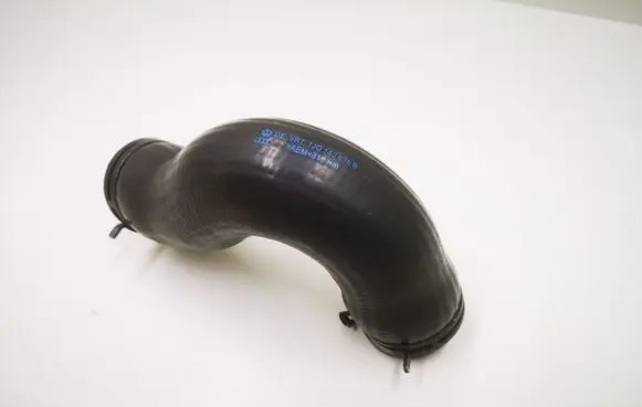Volkswagen Golf IV Intercooler hose/pipe 1J0145838B