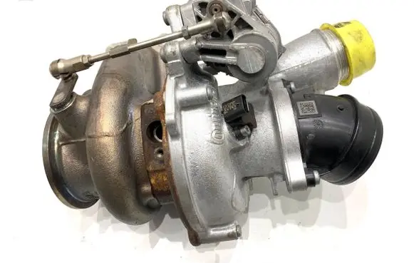 Volkswagen Arteon Turbo 06Q145703F