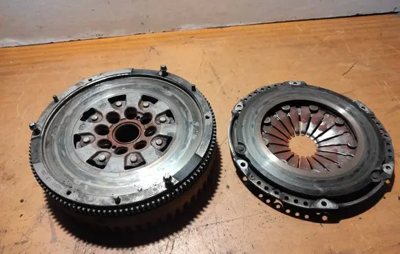Smart ForFour I Clutch set kit 2300A001 M228
