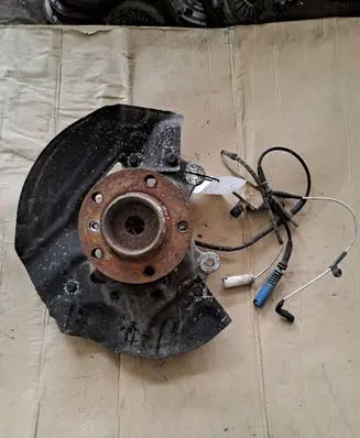 BMW 7 E65 E66 Front wheel hub