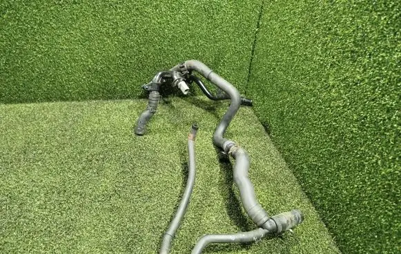 Volkswagen Transporter - Caravelle T5 Engine coolant pipe/hose 7E0121157 122363 7E0122157