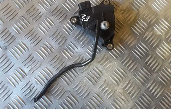 Renault Megane II Accelerator throttle pedal 8200153268