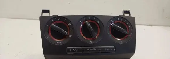 Mazda 3 I Climate control unit C4202