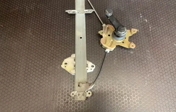 Honda Jazz Rear door manual window regulator SAAR