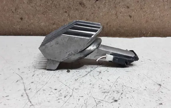 Headlight part