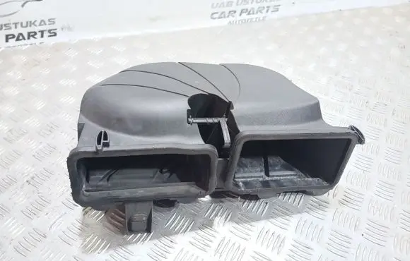 Mercedes-Benz C W204 Air micro filter air duct channel part 