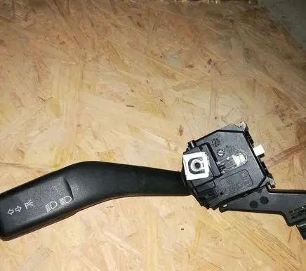 Volkswagen Touran I Indicator stalk 1K0953513