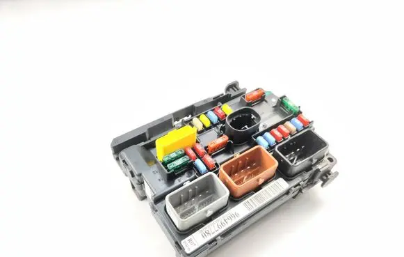 Citroen DS3 Fuse module 9664997780