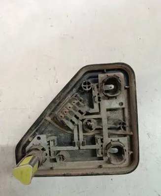 BMW 5 E39 Tail light bulb cover holder 8371326