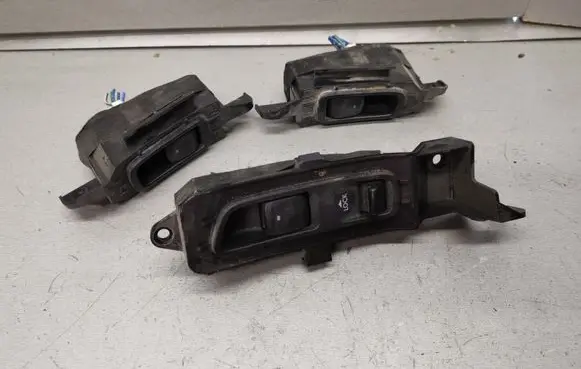 Subaru Legacy Electric window control switch