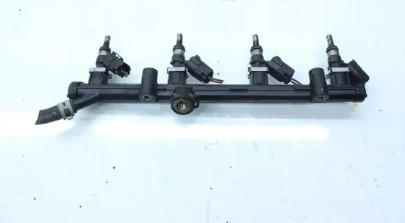 Seat Leon (5F) Fuel injectors set 06K133681A