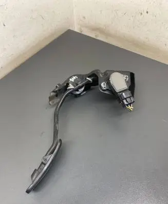 Toyota Corolla Verso AR10 Accelerator throttle pedal B7022