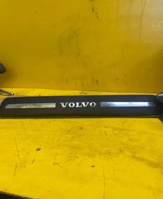 Volvo V50 Front sill trim cover 30744287