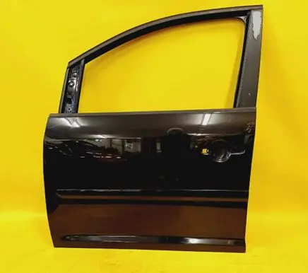 Volkswagen Touran I Front door 